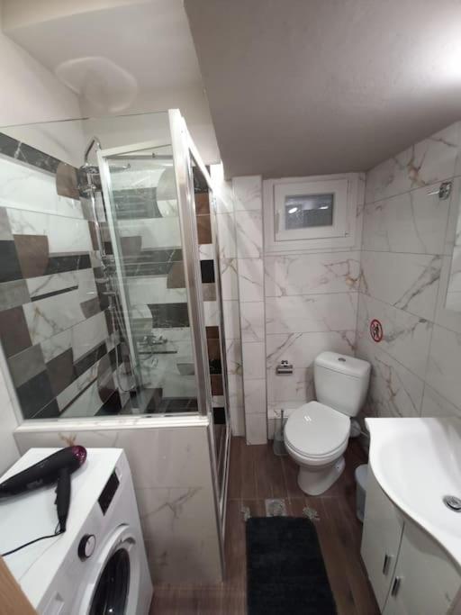 Kassandrou Deluxe Apartment Солун Екстериор снимка