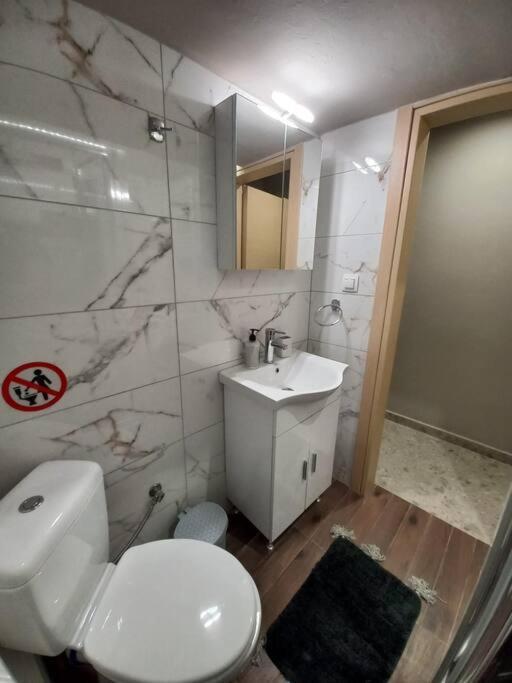 Kassandrou Deluxe Apartment Солун Екстериор снимка